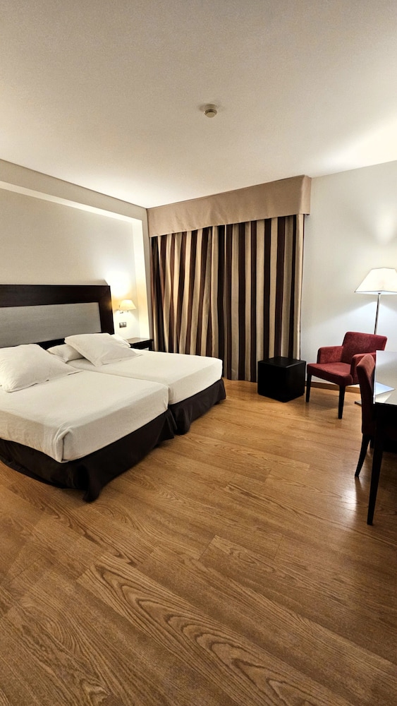 Habitación estándar con 2 camas individuales, 2 camas individuales del hotel Las Bovedas. Foto 1