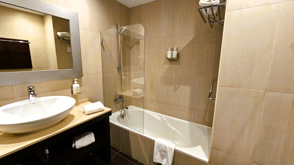 Habitación, 1 cama de matrimonio grande del hotel Las Bovedas. Foto 8