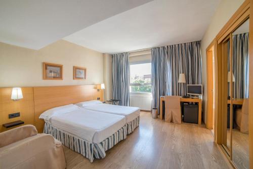 Habitación Doble del hotel Infanta Mercedes. Foto 3