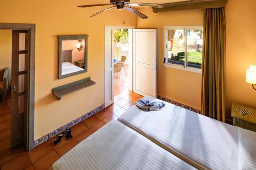 Habitación Doble Deluxe (2 adultos + 1 niño) del hotel Royal Suite