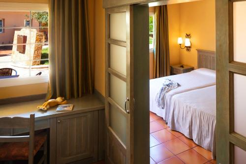Habitación Triple del hotel Royal Suite. Foto 3