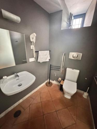 Double or Twin Room with one day tickets to Caminito del Rey del hotel Albaicin