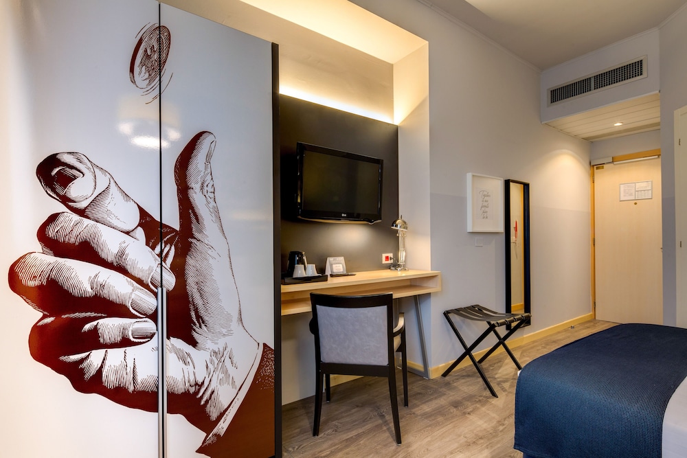Habitación estándar, 1 cama de matrimonio del hotel Holiday Inn Bologna-Fiera. Foto 3