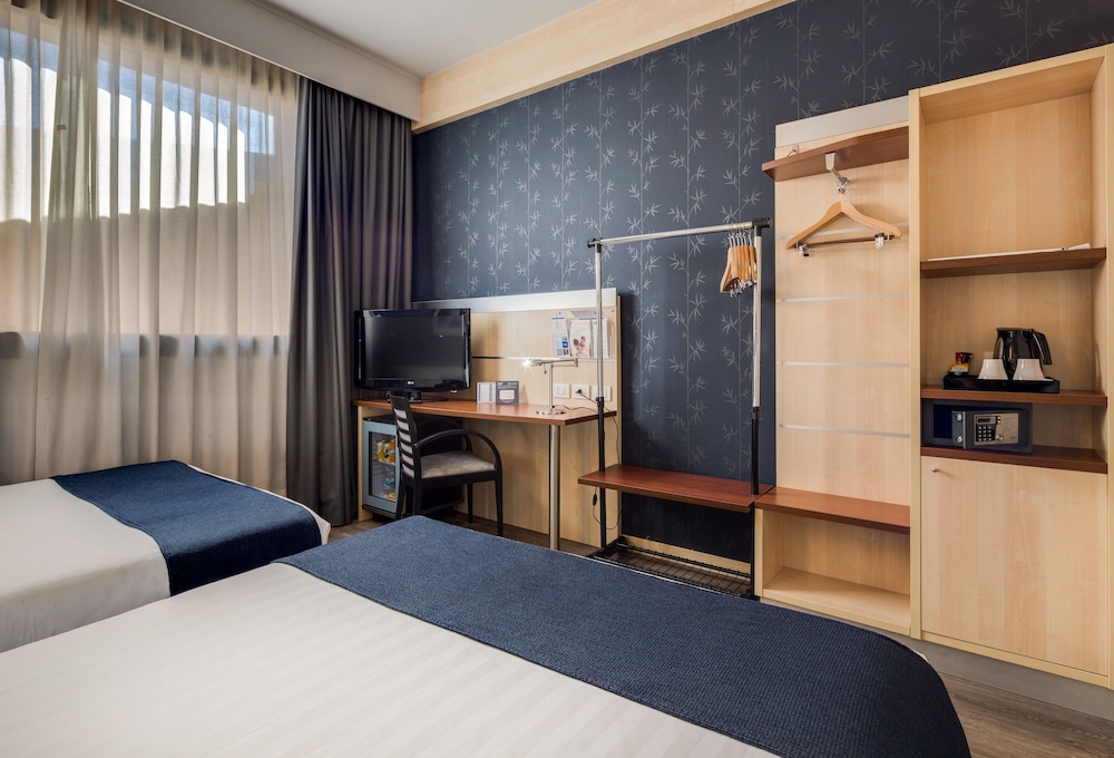 Habitación estándar, 2 camas individuales del hotel Holiday Inn Bologna-Fiera. Foto 1