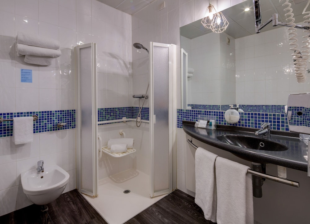 Habitación estándar, 1 cama doble, accesible para personas con discapacidad del hotel Holiday Inn Bologna-Fiera