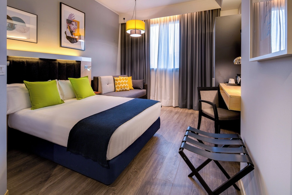 Habitación estándar, 1 cama de matrimonio del hotel Holiday Inn Bologna-Fiera. Foto 9