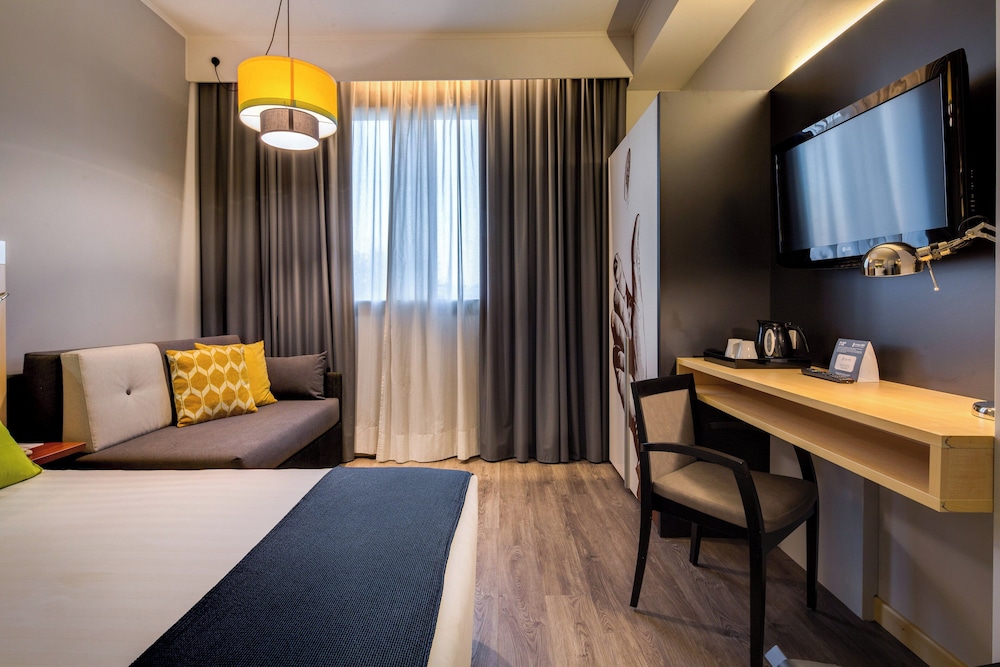 Habitación estándar, 1 cama de matrimonio del hotel Holiday Inn Bologna-Fiera. Foto 12