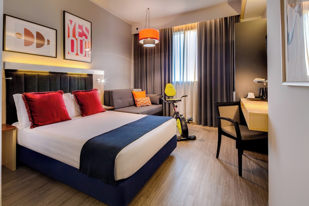 Habitación estándar, 1 cama de matrimonio, fumadores del hotel Holiday Inn Bologna-Fiera. Foto 13