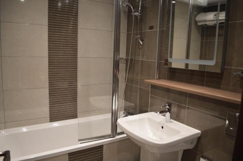 Alojamiento con 2 camas del hotel Cruachan. Foto 7