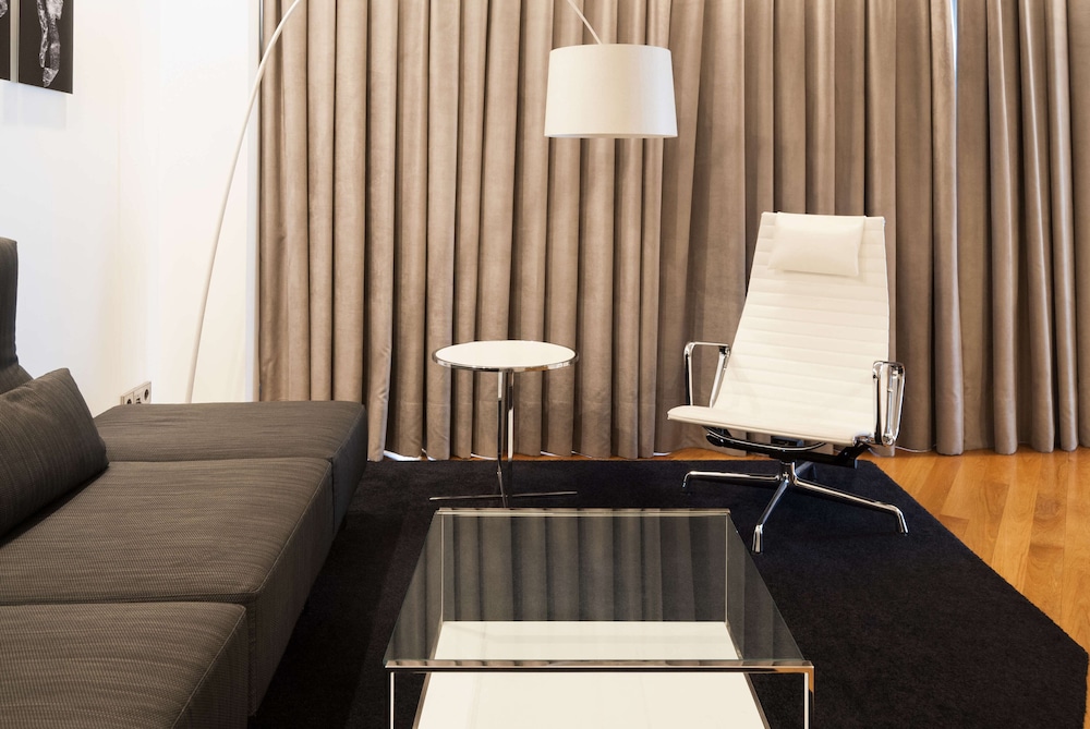 Habitación Suite del hotel Inffinit. Foto 4