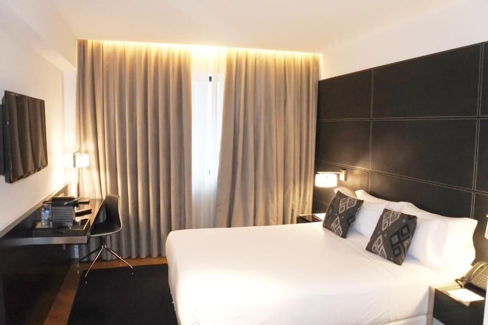 Habitación Doble Estándar (1 ó 2 camas) del hotel Inffinit. Foto 1