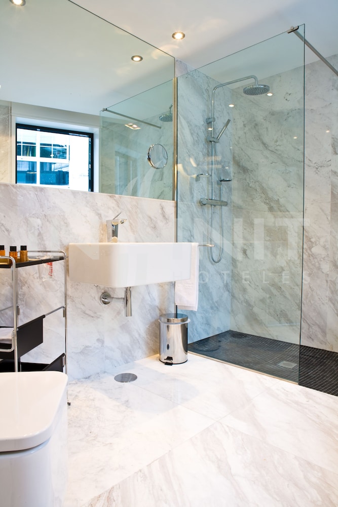 Habitación Doble Estándar (1 ó 2 camas) del hotel Inffinit. Foto 2