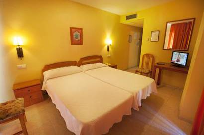 Habitación doble del hotel Olas de Almuñécar