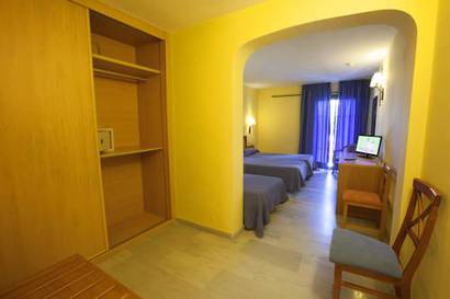 Habitación doble Superior del hotel Olas de Almuñécar. Foto 3