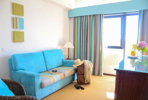 Suite Junior con balcón del hotel Golf Mar. Foto 2