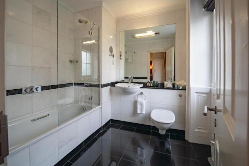 Habitación Cuádruple Confort del hotel Grange Beauchamp. Foto 1