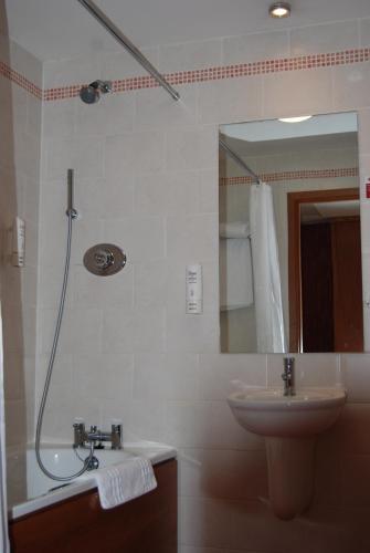 Habitación Doble del hotel Savera Hotel South Ruislip. Foto 4