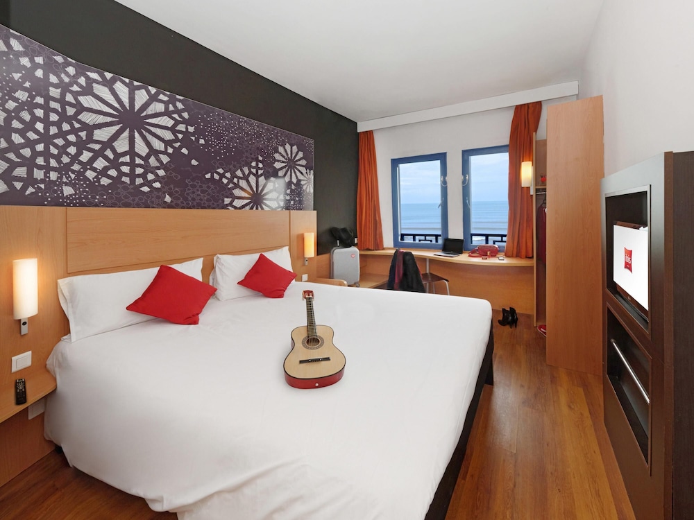 Habitacion Standard con 1 cama doble del hotel Ibis El Jadida. Foto 8