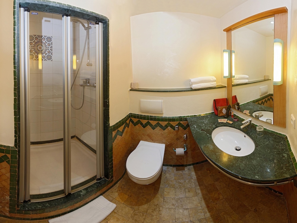 Habitación Standard con 2 camas individuales del hotel Ibis El Jadida. Foto 5