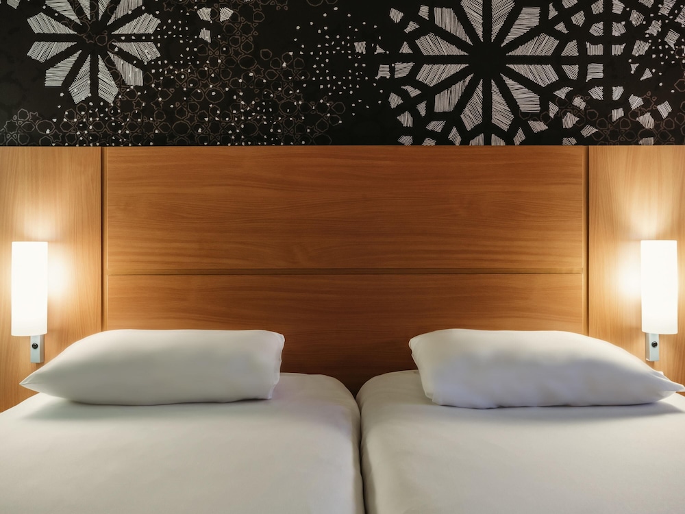 Habitación Standard con 2 camas individuales del hotel Ibis El Jadida. Foto 6