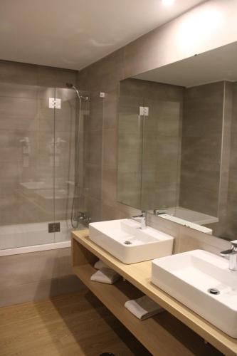Habitación Doble con balcón - 2 camas del hotel Francis. Foto 4