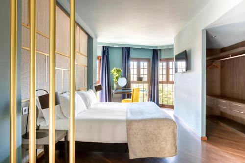 Suite del hotel Pamplona Catedral. Foto 10