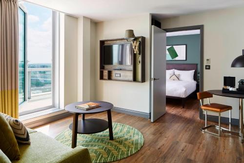 Suite Deluxe de un dormitorio con vistas a la ciudad del hotel Residence Inn By Marriott London Kensington