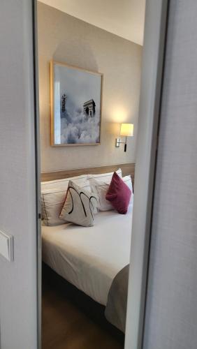 Habitación Doble Clásica del hotel Magda Champs Elysées. Foto 1