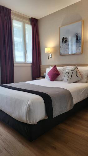 Habitación Doble Clásica del hotel Magda Champs Elysées. Foto 4