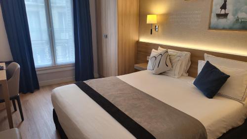 Habitación Doble Superior del hotel Magda Champs Elysées. Foto 3