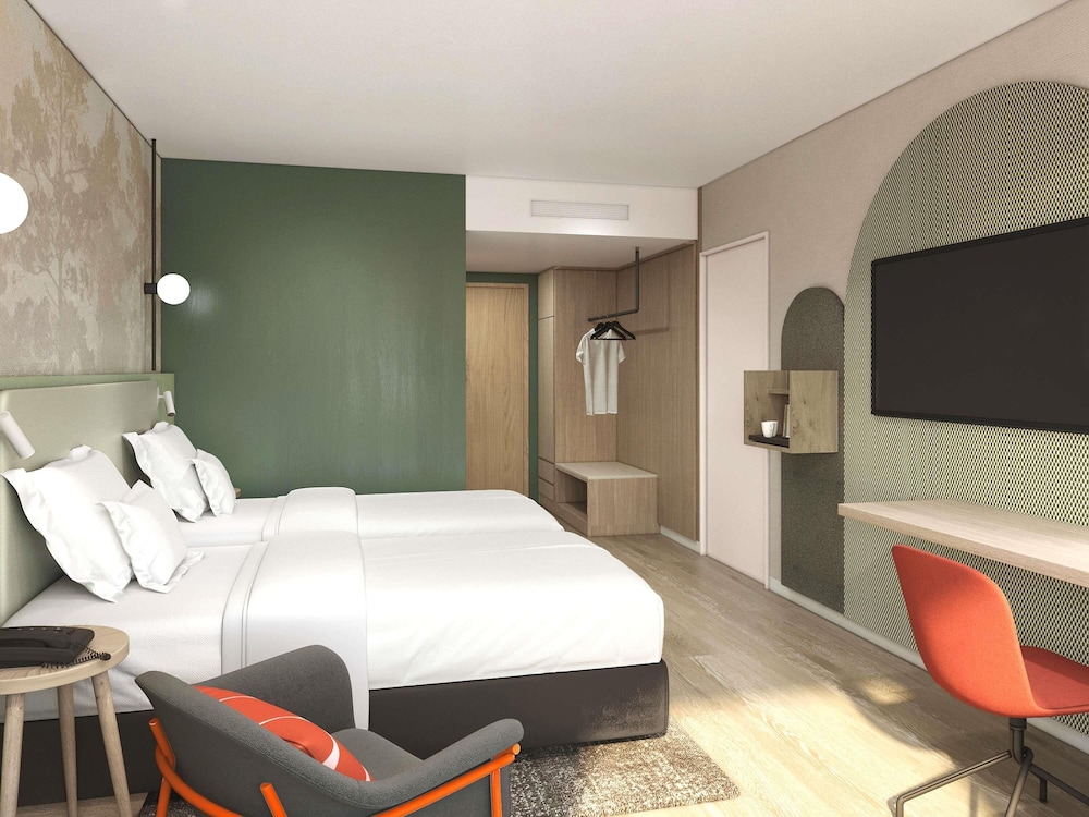 Habitación doble Privilege recién renovada con 1 cama doble del hotel Fora Hannover By Mercure. Foto 1