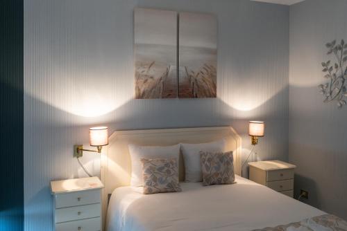 Habitación con cama extragrande y vistas al jardín del hotel First Euroflat. Foto 4