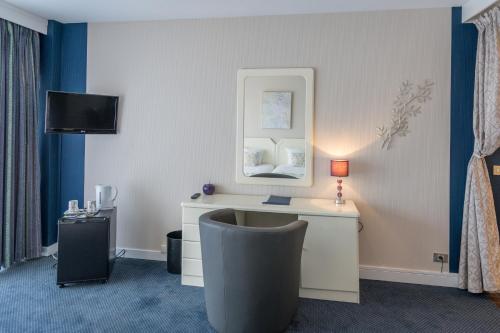 Habitación Doble Clásica del hotel First Euroflat. Foto 4