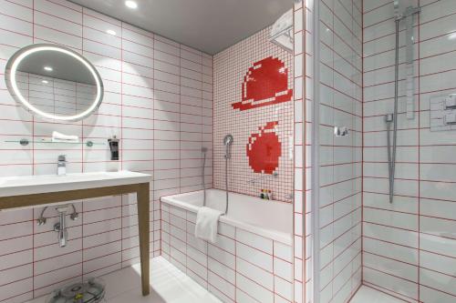 Suite Familiar del hotel Radisson Red Brussels. Foto 3