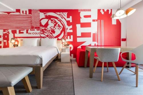 Suite Junior del hotel Radisson Red Brussels. Foto 4