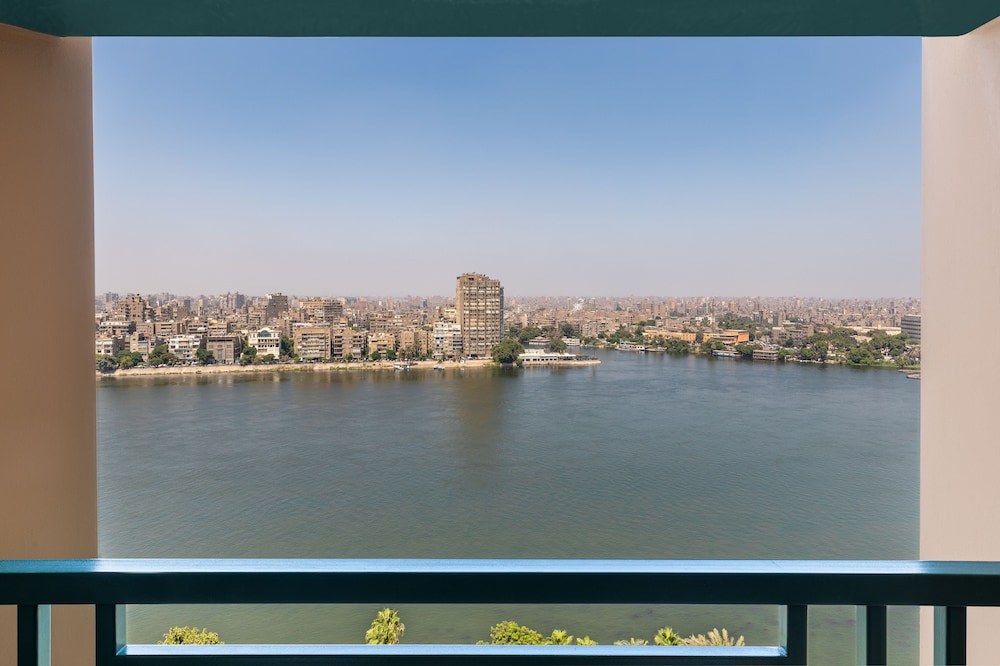 Fairmont Gold Signature del hotel Fairmont Nile City, Cairo. Foto 2