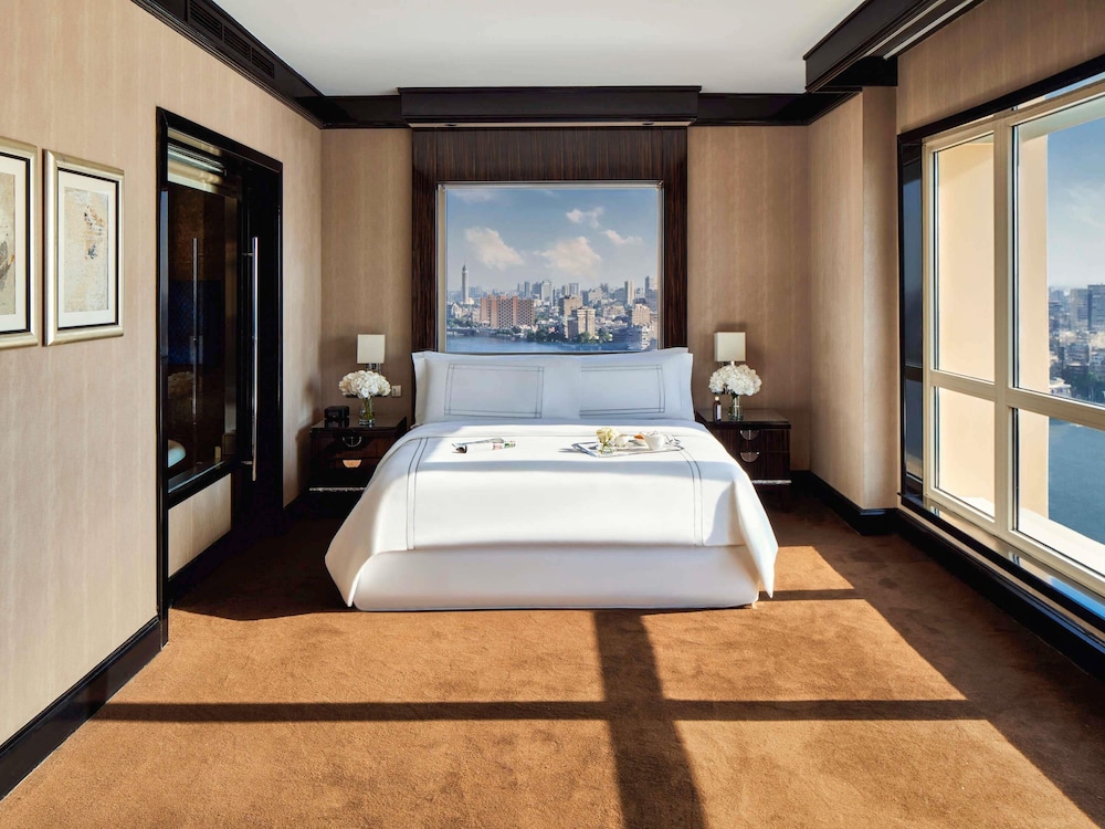 Suite Fairmont Gold Premium con vista al Nilo del hotel Fairmont Nile City, Cairo. Foto 4