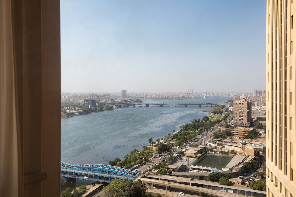 Fairmont Gold Signature del hotel Fairmont Nile City, Cairo. Foto 11
