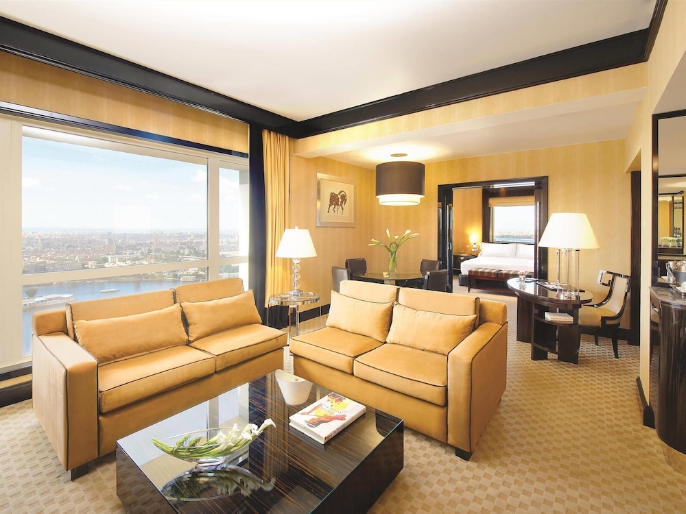 Suite Fairmont Gold con vista al Nilo del hotel Fairmont Nile City, Cairo. Foto 8
