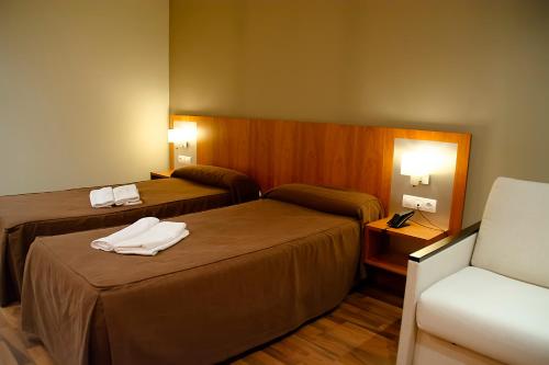 Habitación Triple del hotel Hotel AS Hoteles Torrent. Foto 3