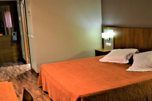 Habitación Deluxe - 1 cama grande del hotel Hotel AS Hoteles Torrent. Foto 14