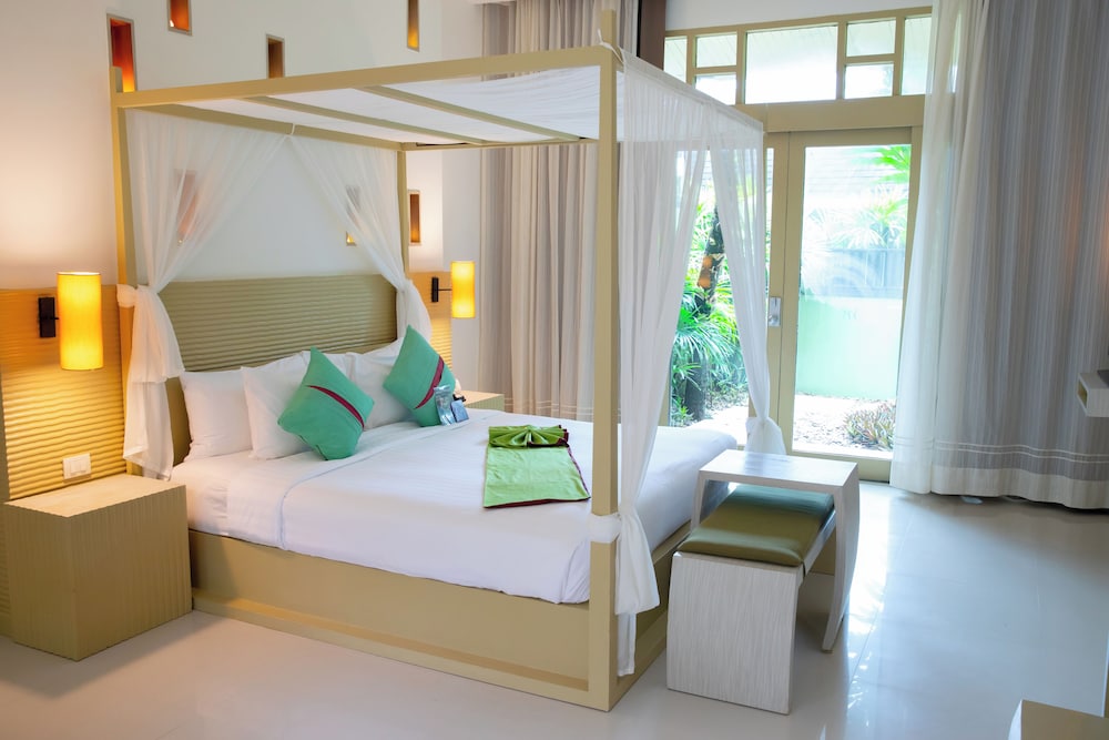 HABITACIÓN SUPERIOR con 1 cama king size del hotel Mercure Koh Chang Hideaway. Foto 7