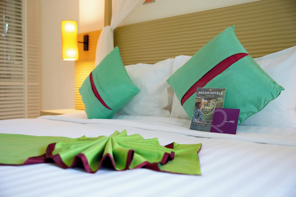 HABITACIÓN SUPERIOR con 1 cama king size del hotel Mercure Koh Chang Hideaway. Foto 8