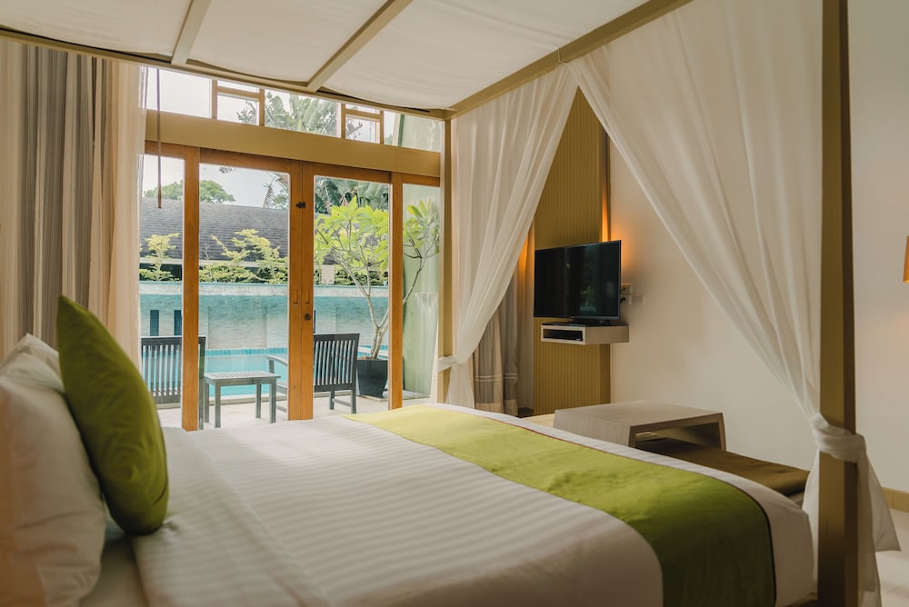 Habitación Deluxe con 1 cama king size, acceso a la piscina del hotel Mercure Koh Chang Hideaway. Foto 4