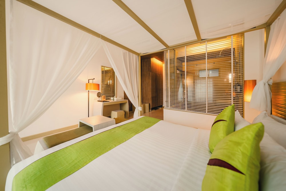 Habitación Deluxe con 1 cama king size, acceso a la piscina del hotel Mercure Koh Chang Hideaway. Foto 6
