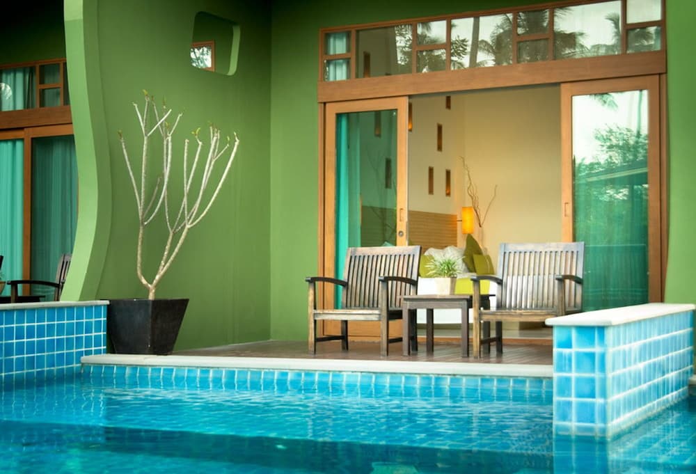 Habitación Deluxe con 2 camas individuales, acceso a la piscina del hotel Mercure Koh Chang Hideaway. Foto 2