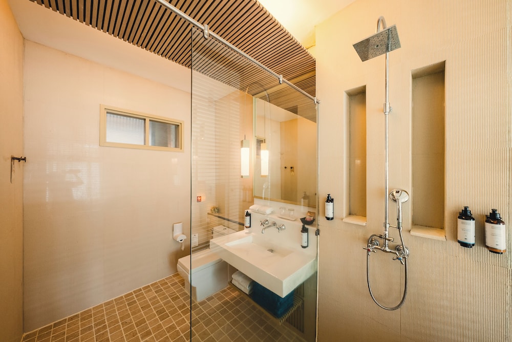 Habitación Deluxe con 2 camas individuales, acceso a la piscina del hotel Mercure Koh Chang Hideaway. Foto 9