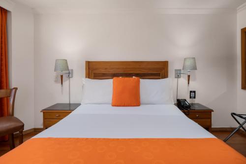 Habitación Doble Superior del hotel Egina Bogota. Foto 15