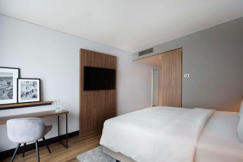 Habitación Estándar del hotel Radisson Blu Zurich Airport. Foto 1