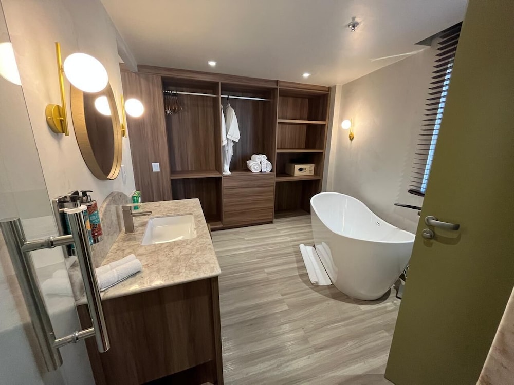 SUITE JUNIOR, 1 Cama King Size del hotel Grand Mercure Belem Do Para. Foto 6